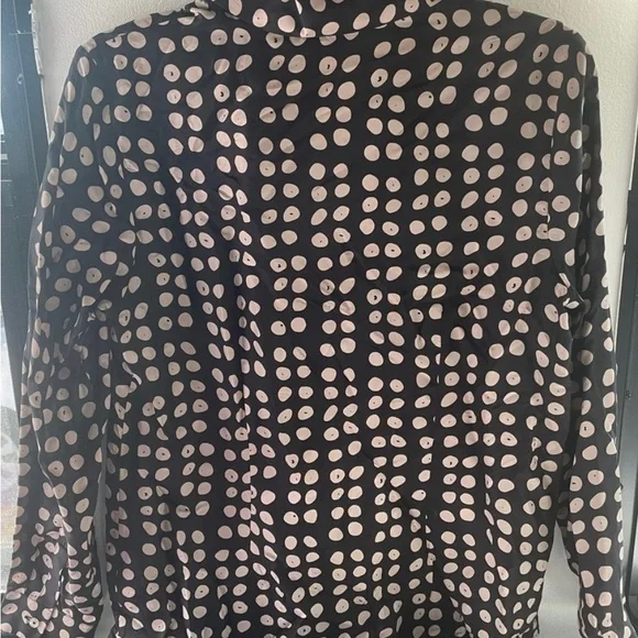 Women’s Cabi Silk Button Down Blouse EUC! - Picture 5 of 6